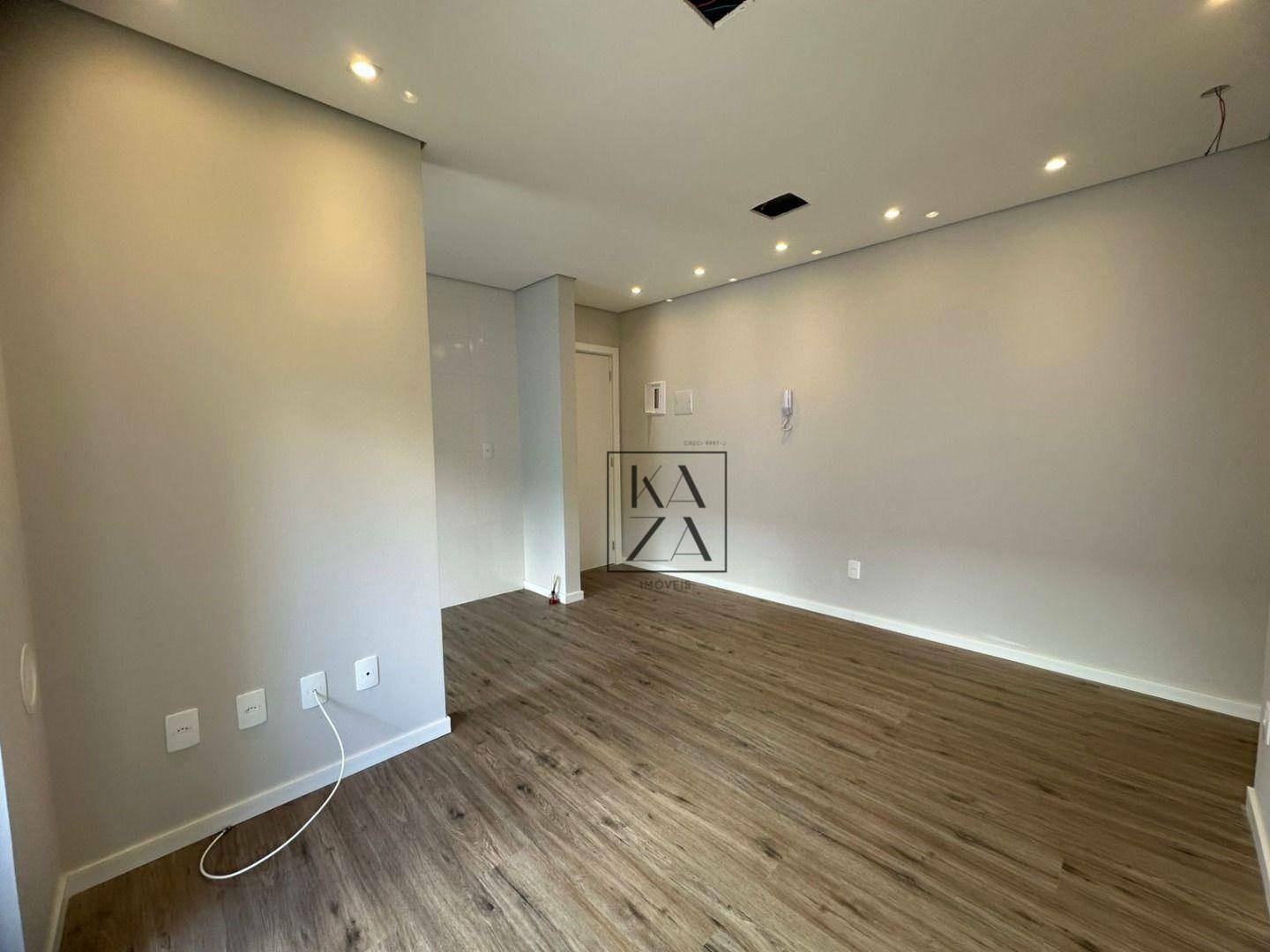 Apartamento à venda com 2 quartos, 62m² - Foto 4