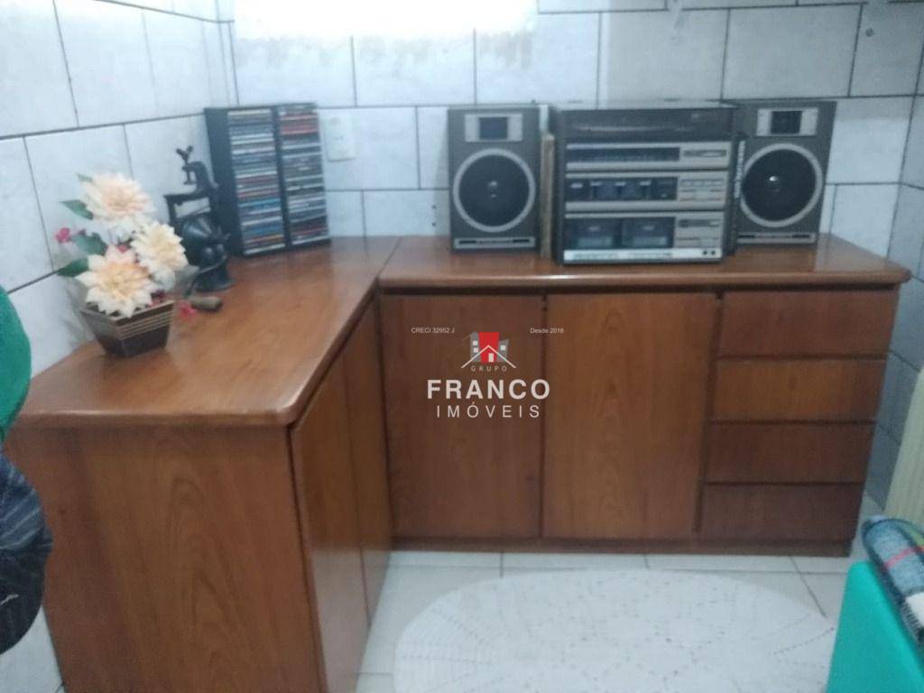 Casa de Condomínio à venda com 4 quartos, 330m² - Foto 10