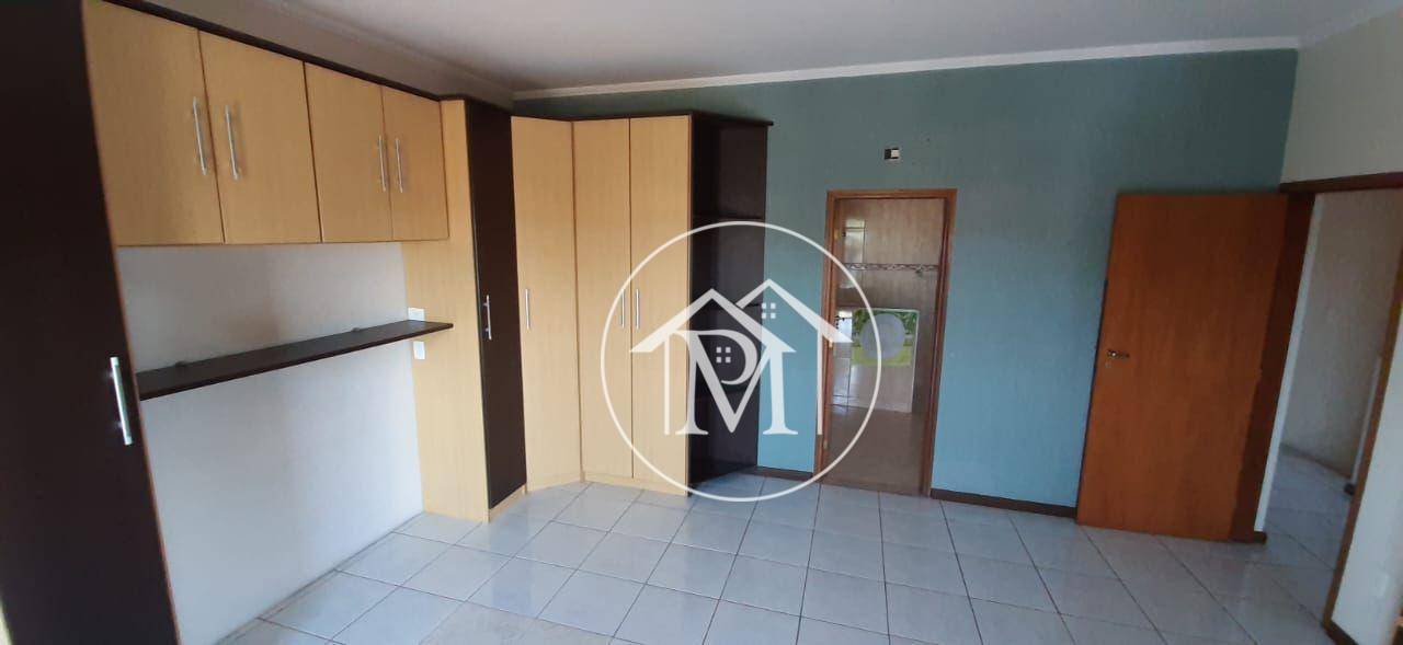 Casa à venda com 3 quartos, 180m² - Foto 10