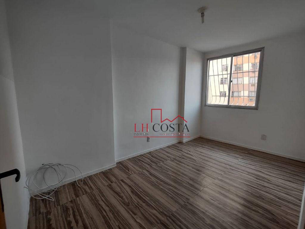 Apartamento à venda com 2 quartos, 65m² - Foto 8