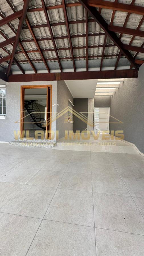 Casa à venda com 3 quartos, 336m² - Foto 4