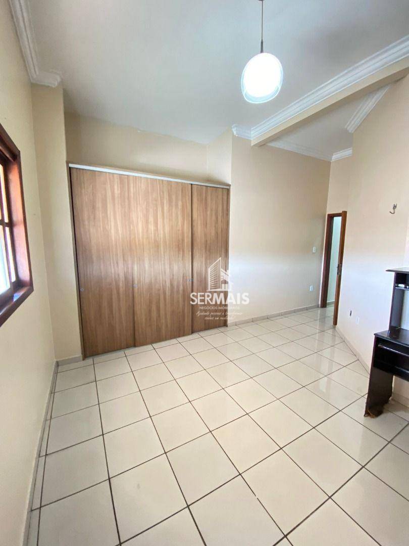 Apartamento para alugar com 4 quartos, 300m² - Foto 14