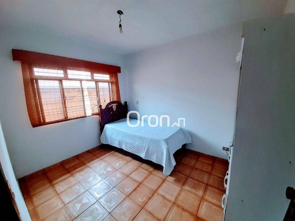 Casa à venda com 5 quartos, 320m² - Foto 11