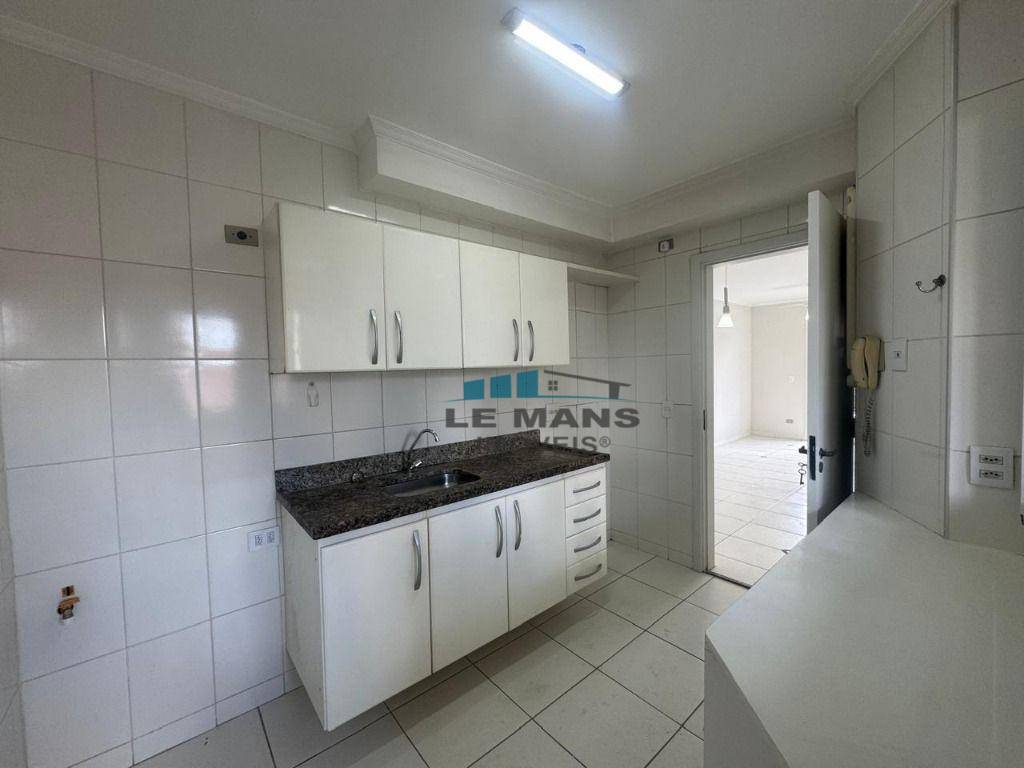 Apartamento à venda com 3 quartos, 69m² - Foto 7