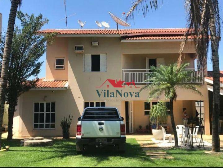 Chácara à venda com 4 quartos, 300m² - Foto 1