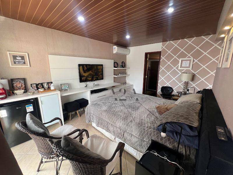 Casa à venda com 3 quartos, 270m² - Foto 26