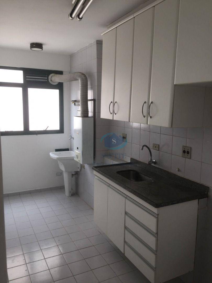 Apartamento para alugar com 3 quartos, 70m² - Foto 13