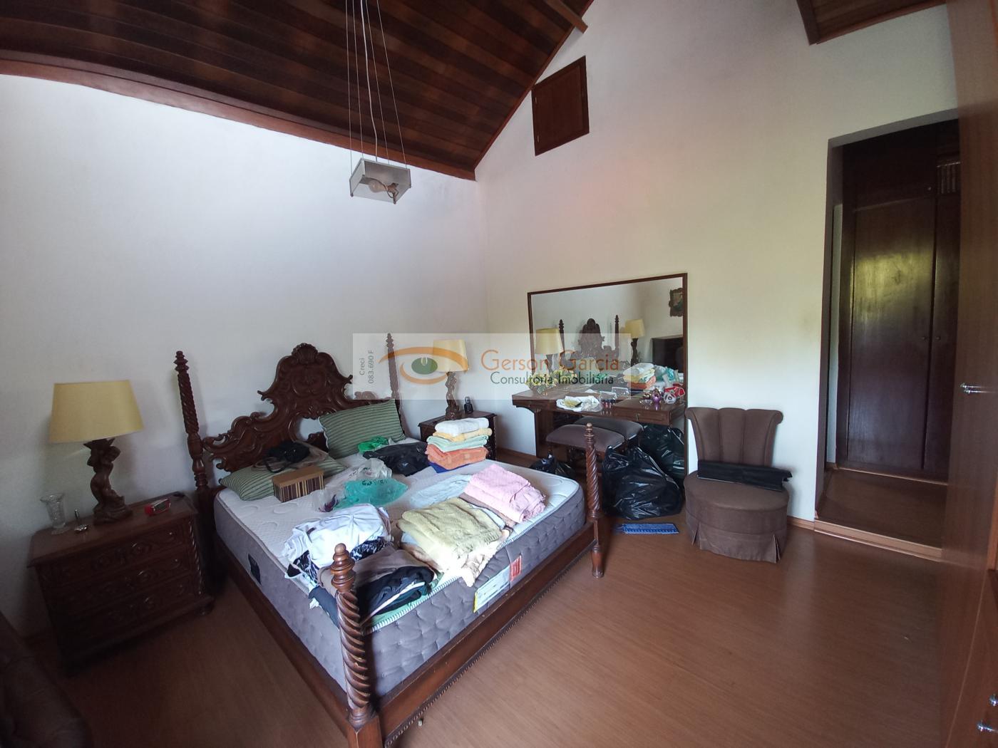 Casa de Condomínio à venda com 3 quartos, 370m² - Foto 2
