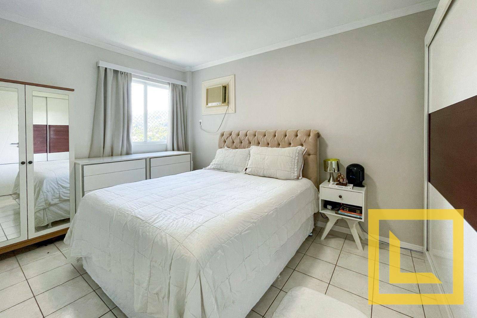 Apartamento à venda com 3 quartos, 93m² - Foto 7