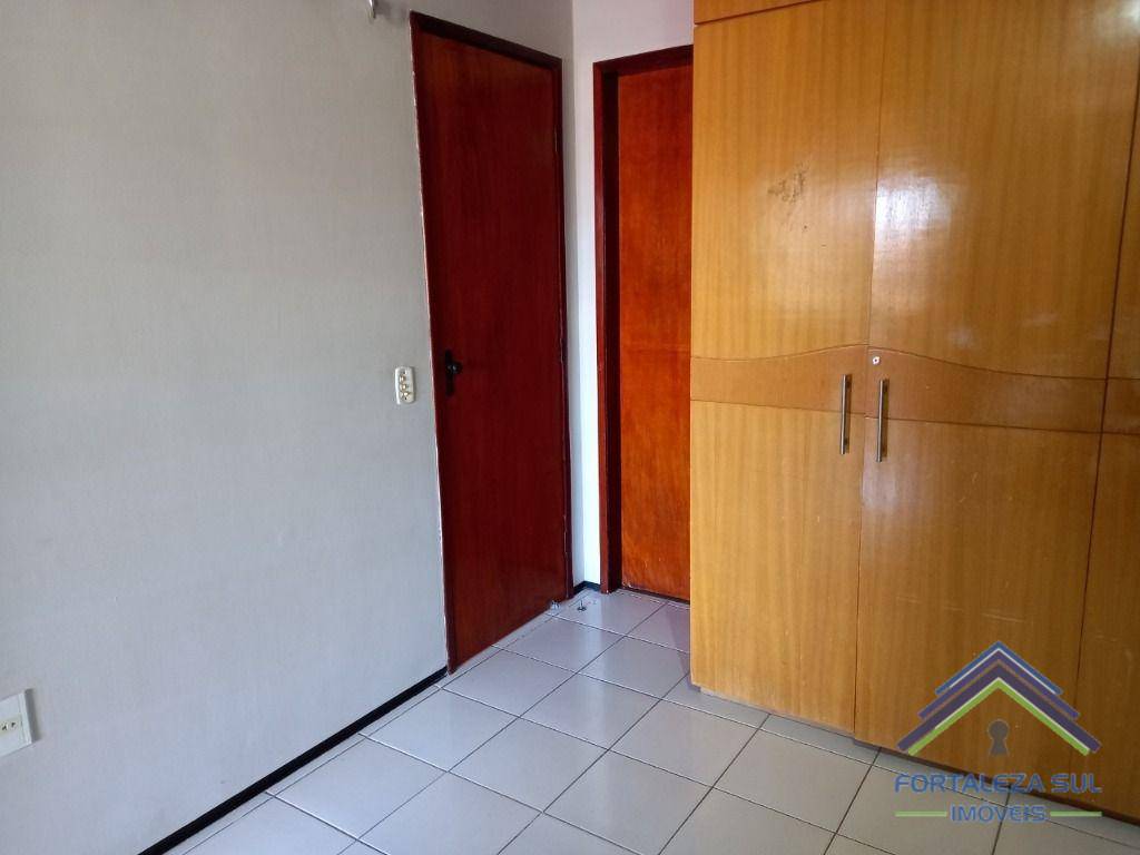 Casa à venda com 5 quartos, 240m² - Foto 16