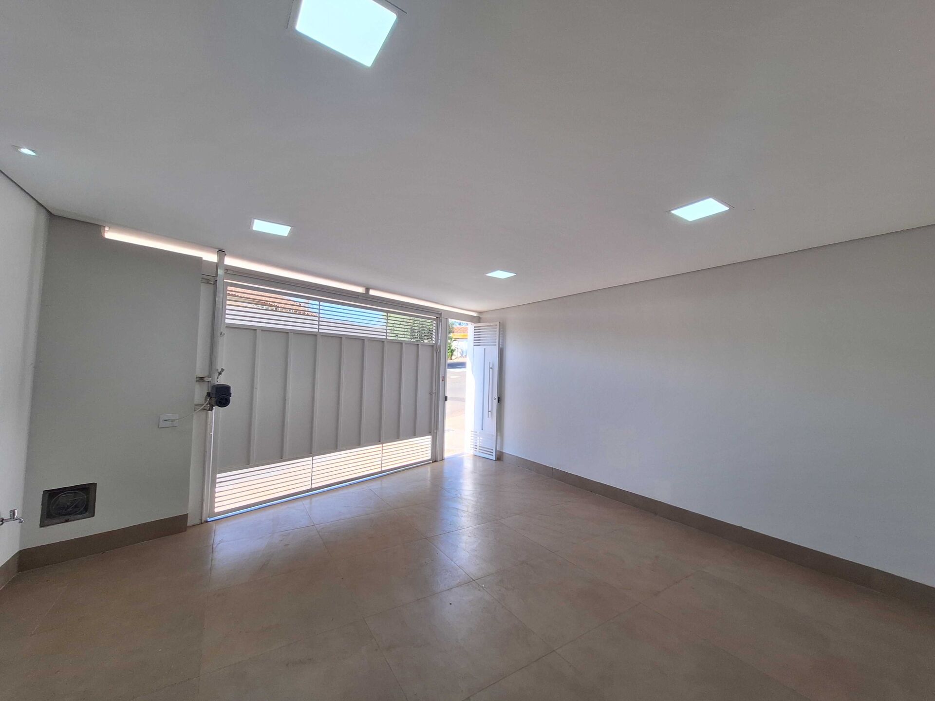 Casa à venda com 3 quartos, 115m² - Foto 3