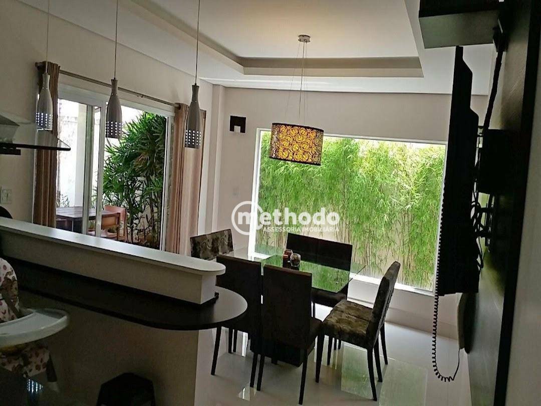 Casa de Condomínio à venda com 3 quartos, 281m² - Foto 2