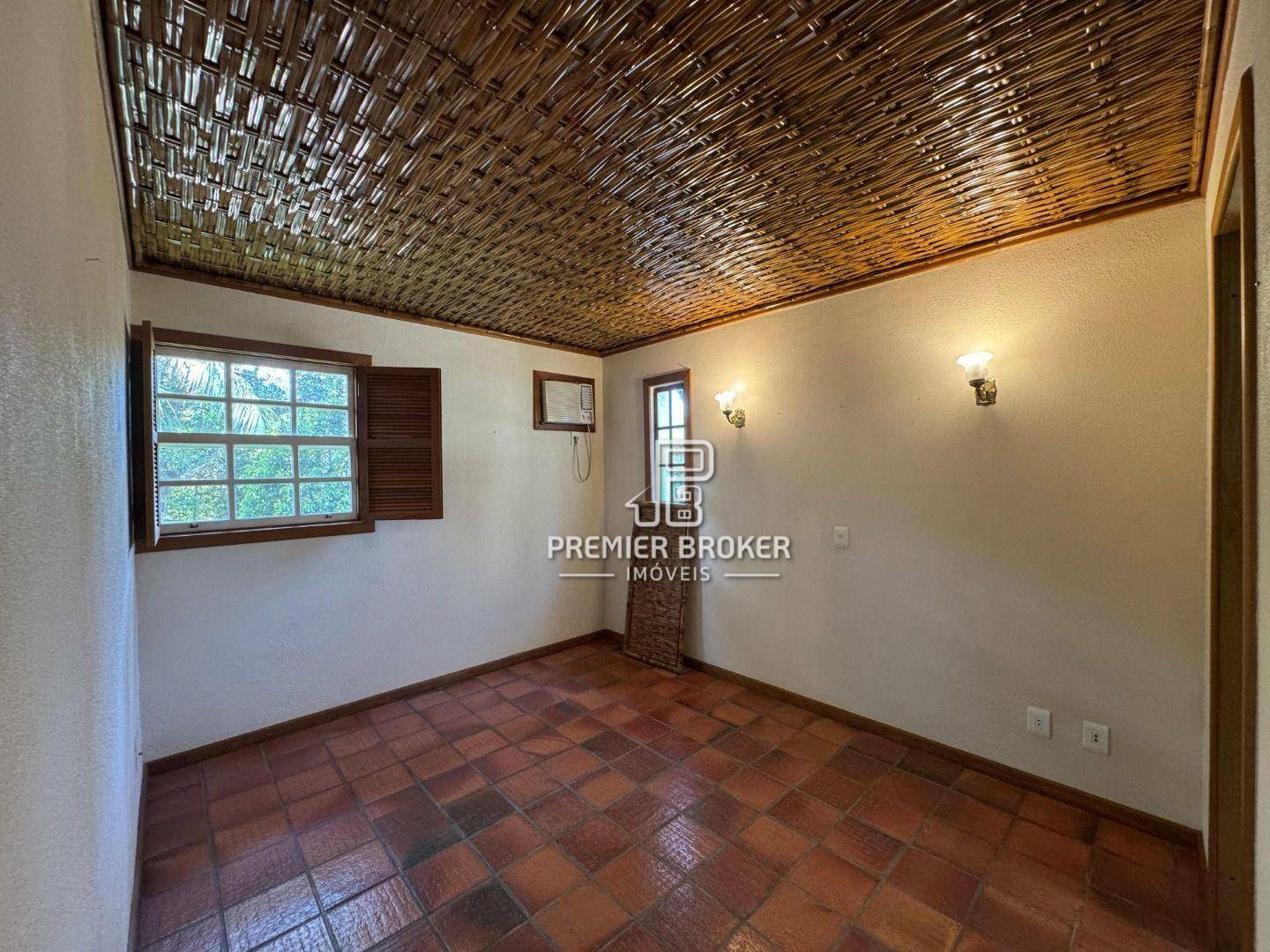 Casa de Condomínio à venda com 4 quartos, 245m² - Foto 24