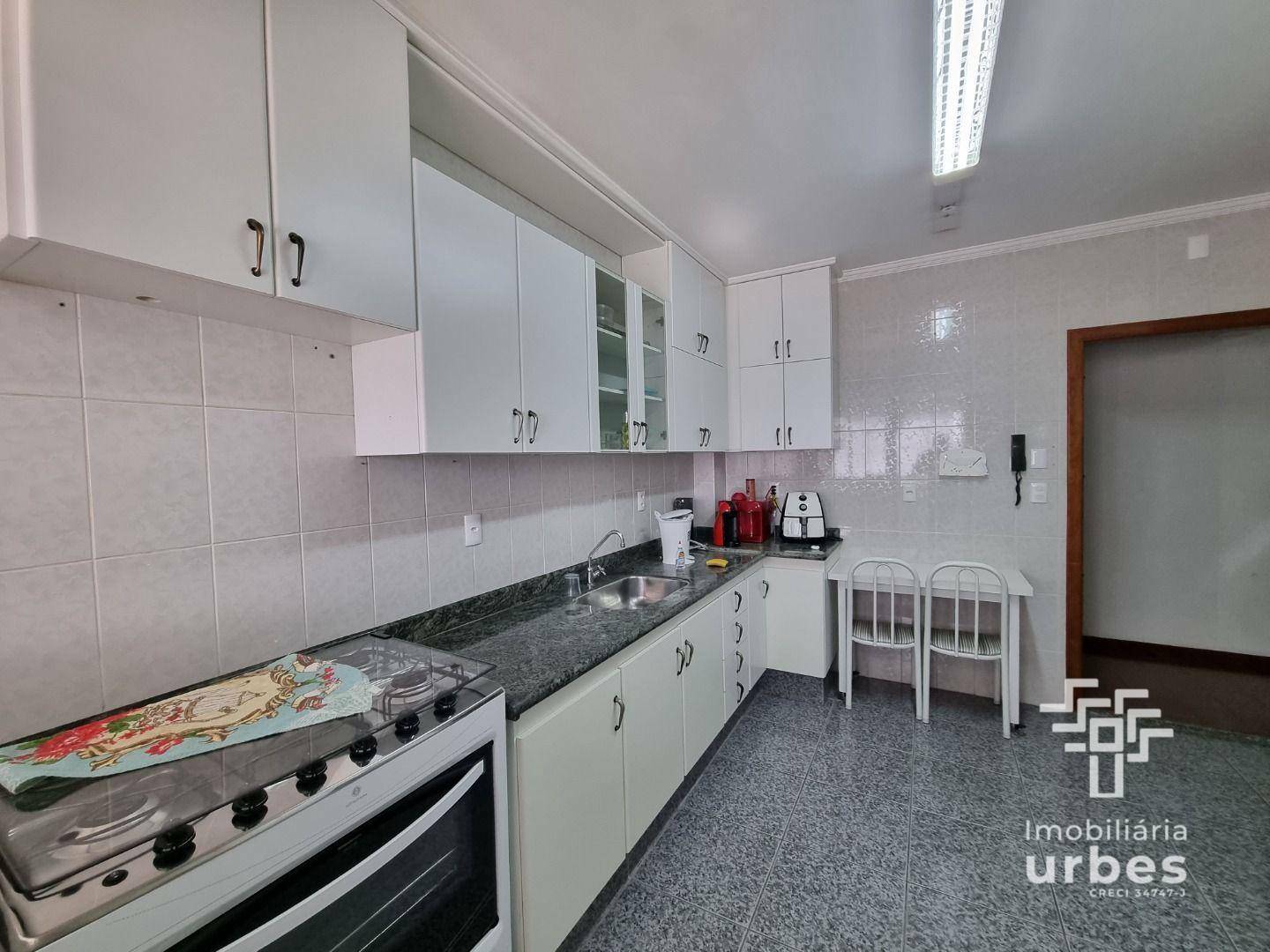 Apartamento à venda com 3 quartos, 133m² - Foto 8