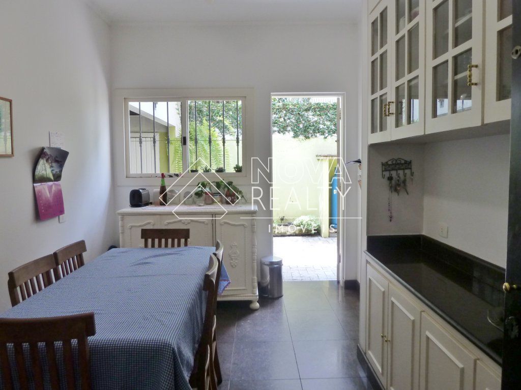 Casa à venda com 4 quartos, 600m² - Foto 15