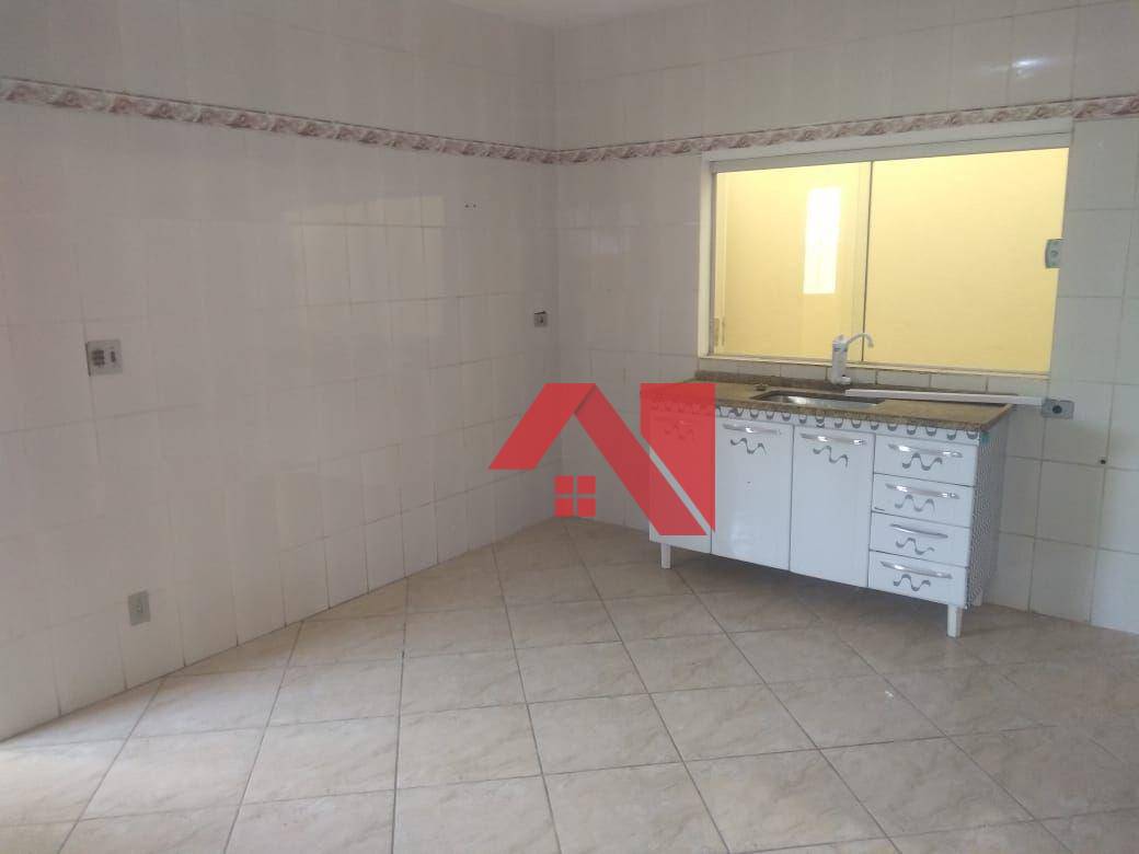 Casa à venda com 3 quartos, 350m² - Foto 1