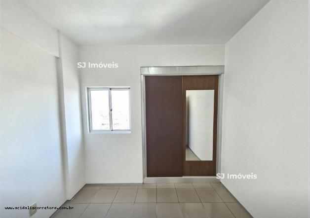 Apartamento para alugar com 3 quartos, 107m² - Foto 10