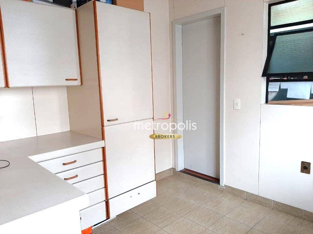 Apartamento para alugar com 3 quartos, 170m² - Foto 13