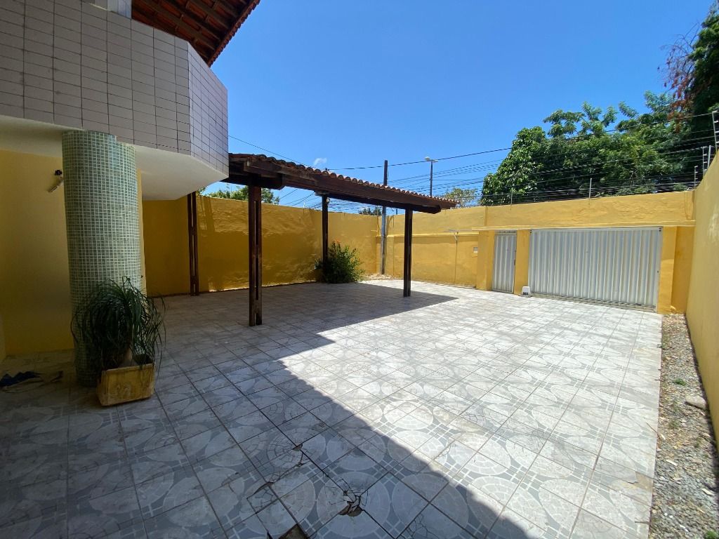 Casa para alugar com 5 quartos, 233m² - Foto 37