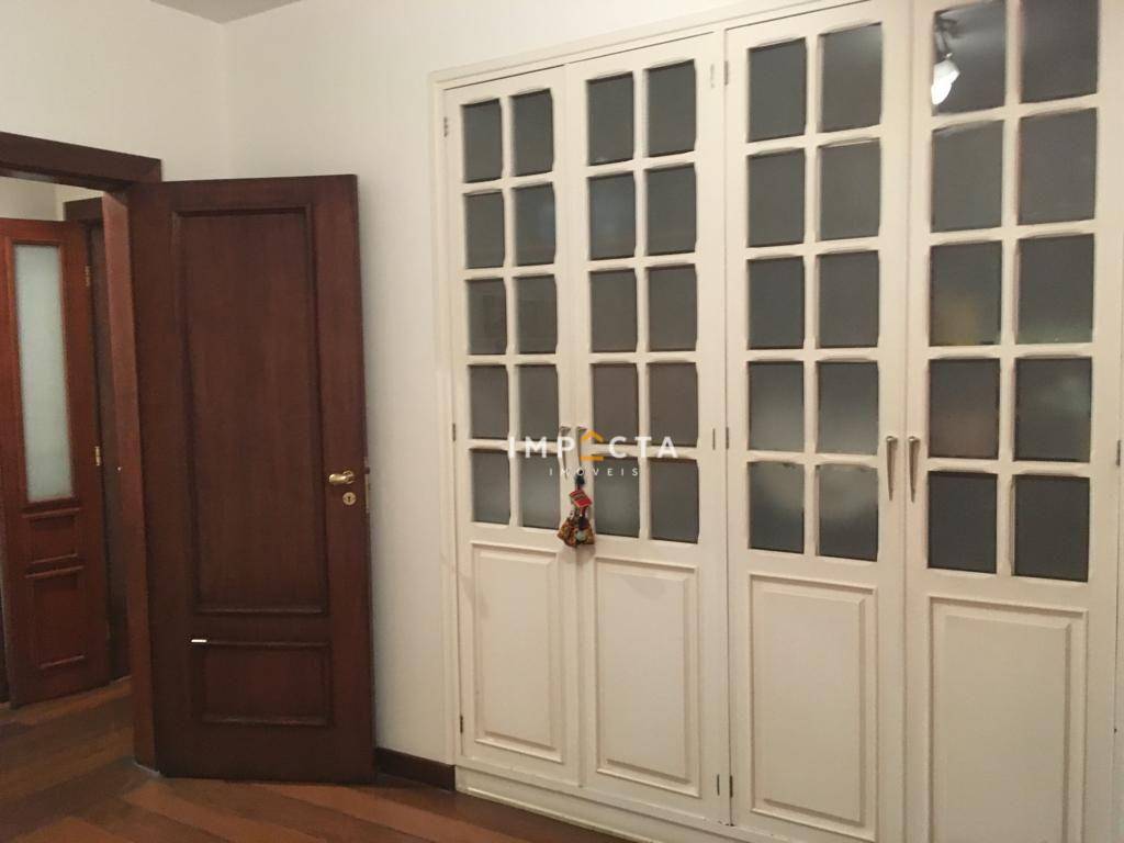 Apartamento à venda com 4 quartos, 227m² - Foto 10