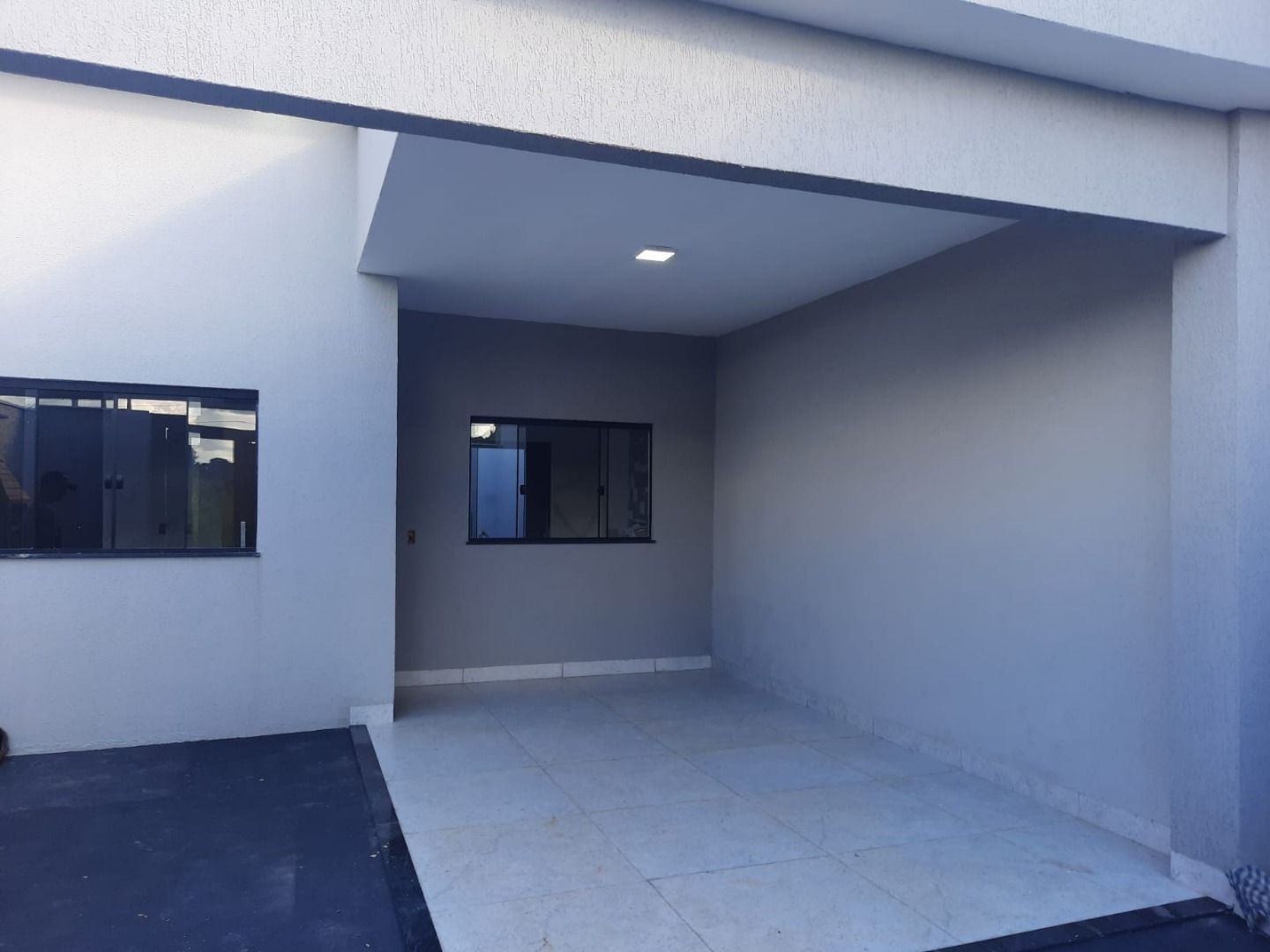 Casa à venda com 3 quartos, 90m² - Foto 1