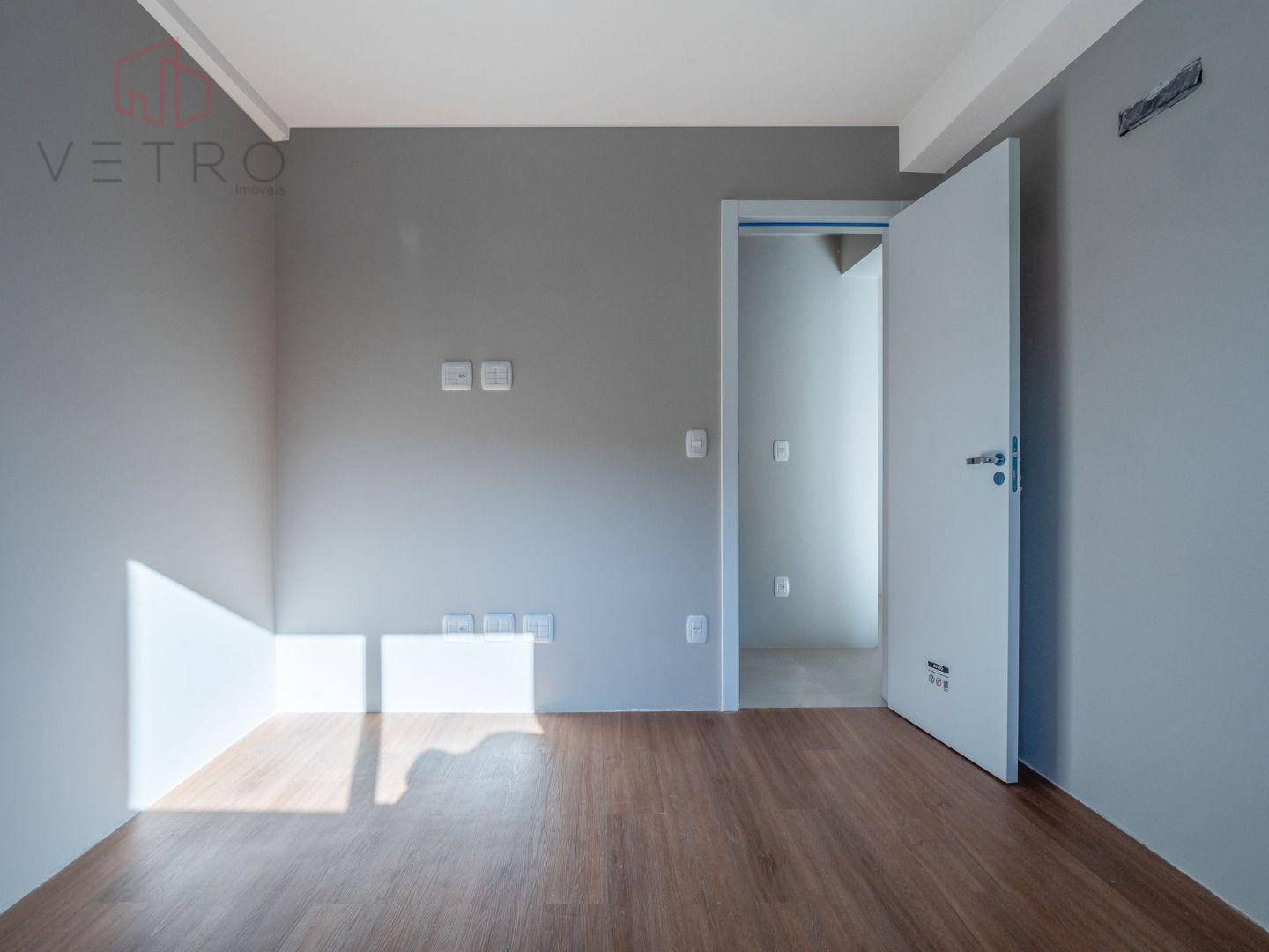 Apartamento à venda com 2 quartos, 114m² - Foto 1