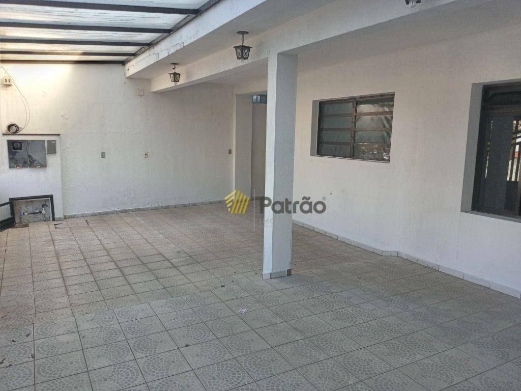 Sobrado à venda com 3 quartos, 350m² - Foto 18