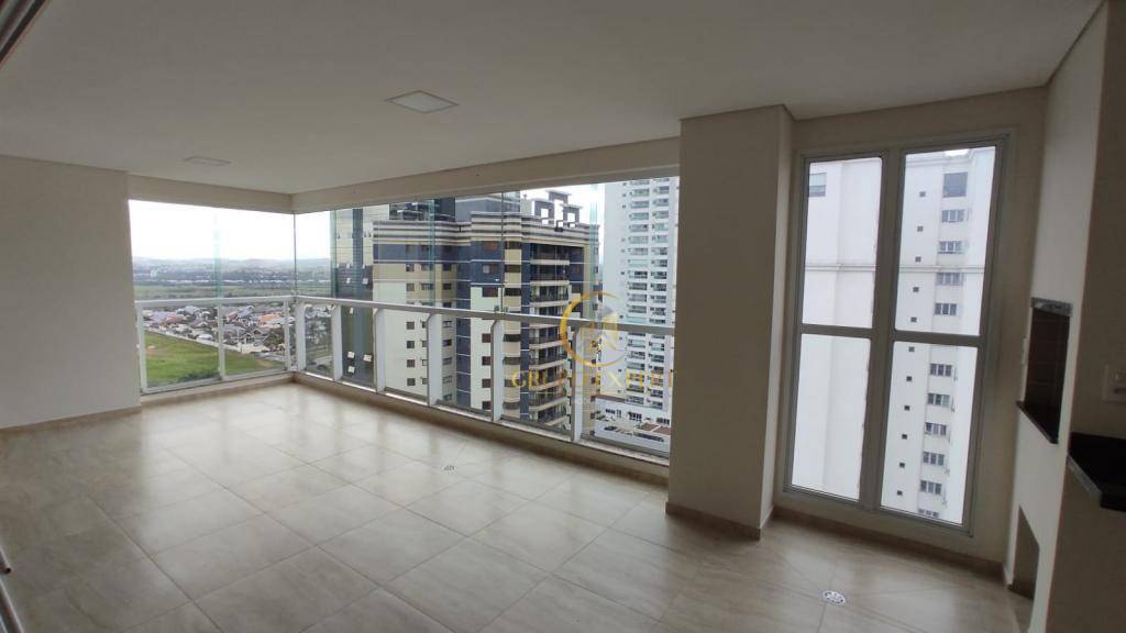 Apartamento à venda com 3 quartos, 160m² - Foto 2