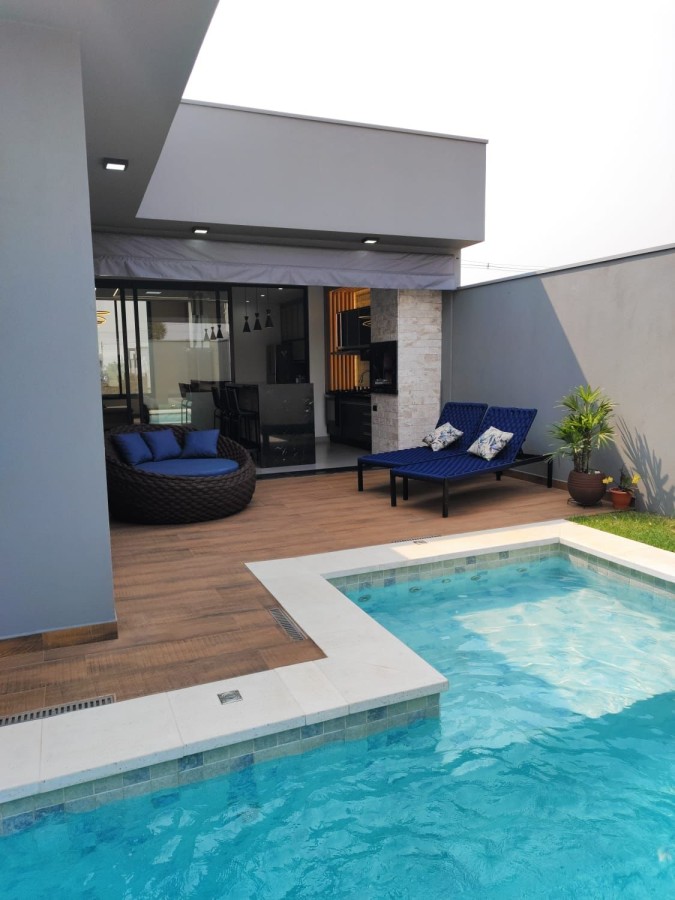 Casa à venda com 3 quartos, 183m² - Foto 1