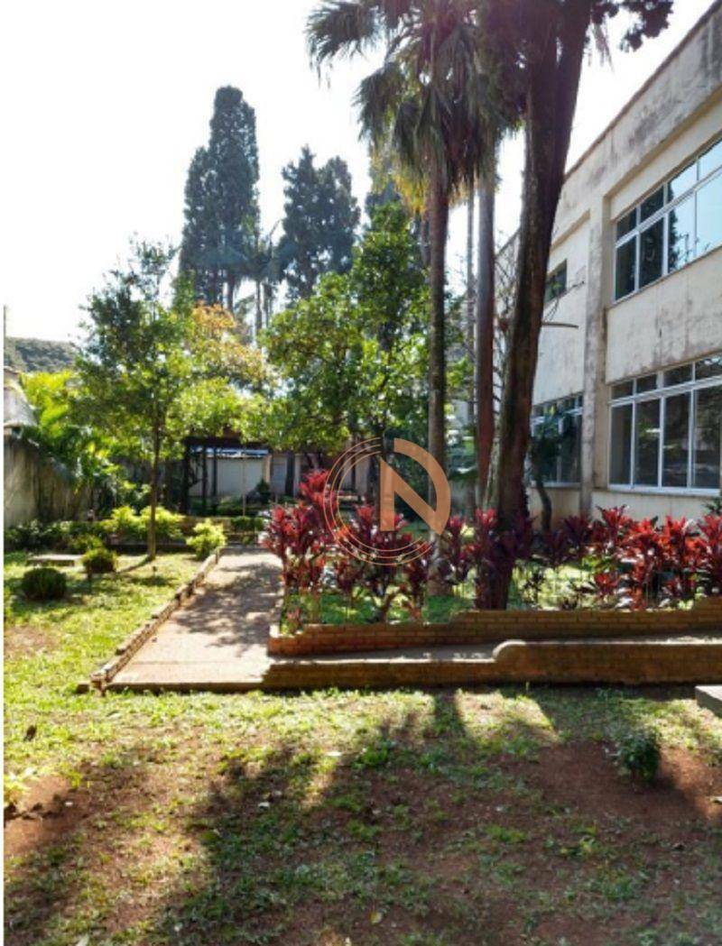 Sobrado à venda e aluguel com 6 quartos, 2435m² - Foto 1