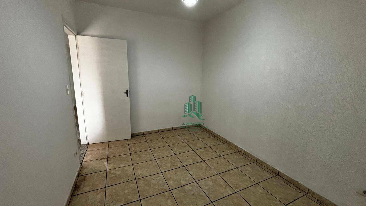 Apartamento para alugar com 2 quartos, 65m² - Foto 11