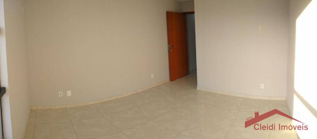 Casa para alugar com 2 quartos, 64m² - Foto 5