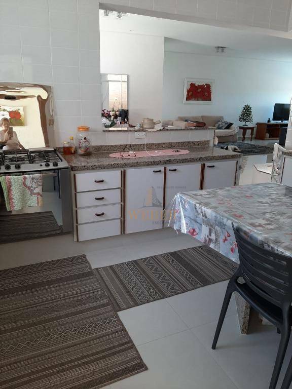 Sobrado à venda com 2 quartos, 250m² - Foto 11