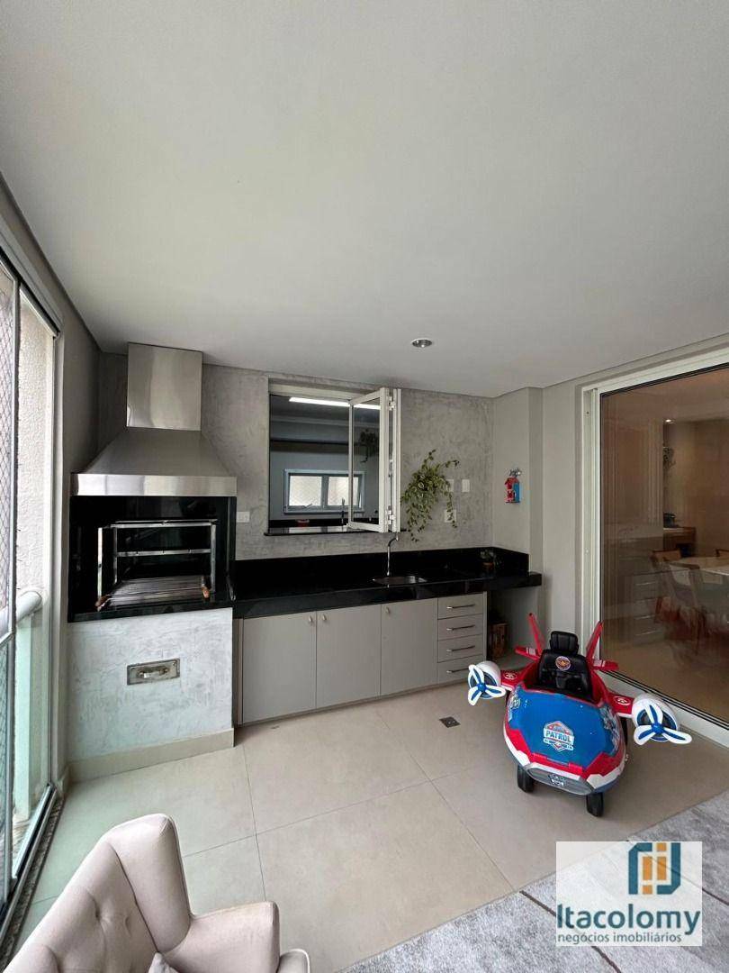 Apartamento à venda com 3 quartos, 156m² - Foto 9