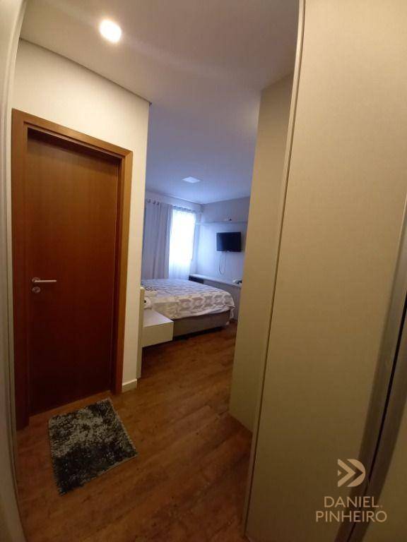 Apartamento à venda com 3 quartos, 137m² - Foto 13