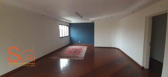 Apartamento à venda com 3 quartos, 214m² - Foto 5