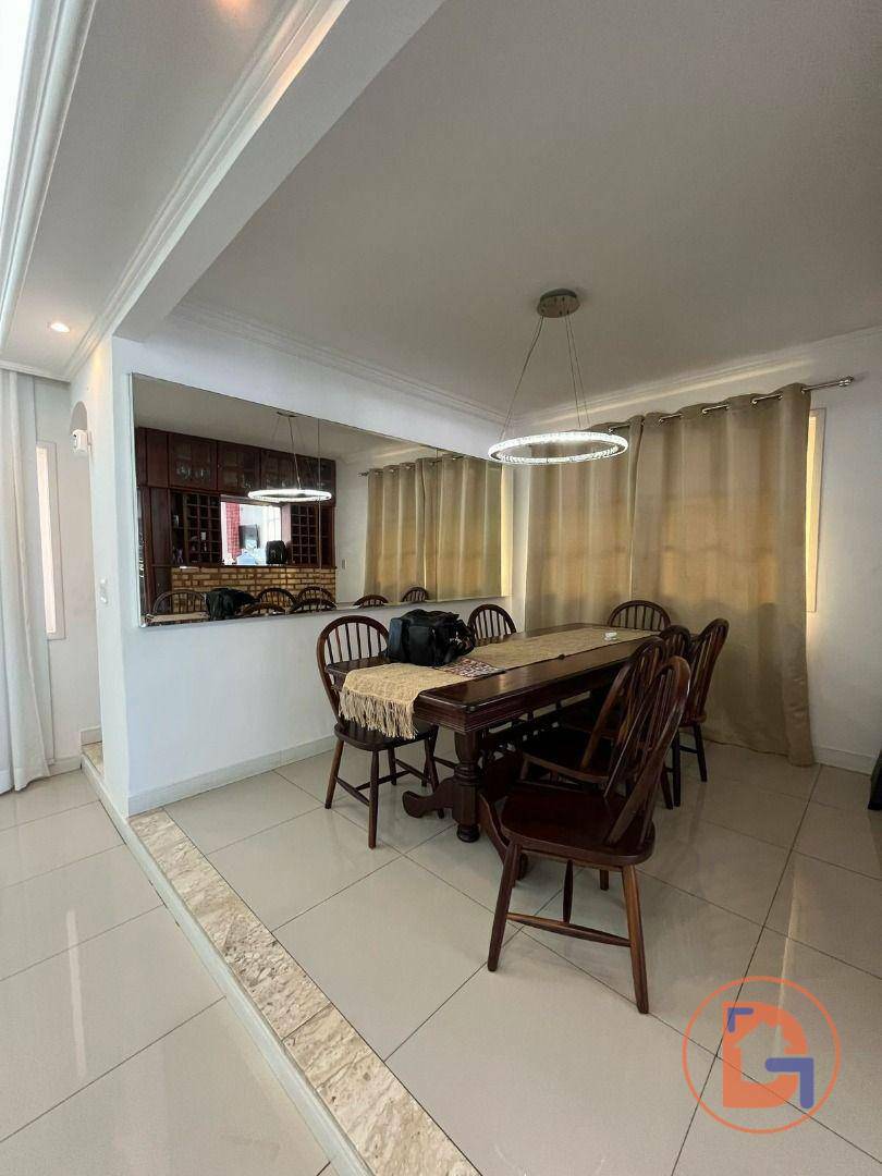 Casa à venda e aluguel com 6 quartos, 216m² - Foto 83