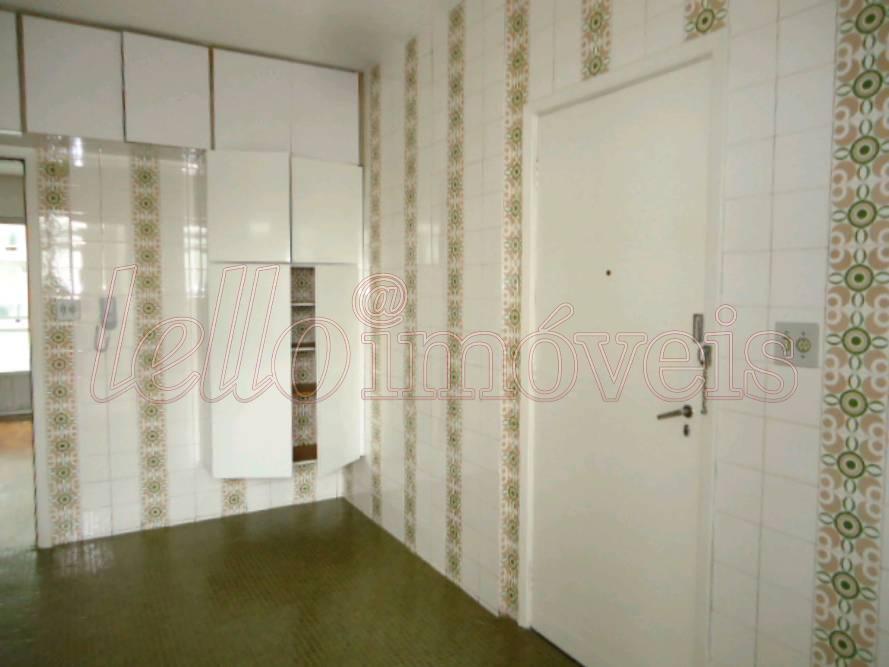 Apartamento para alugar com 2 quartos, 114m² - Foto 7