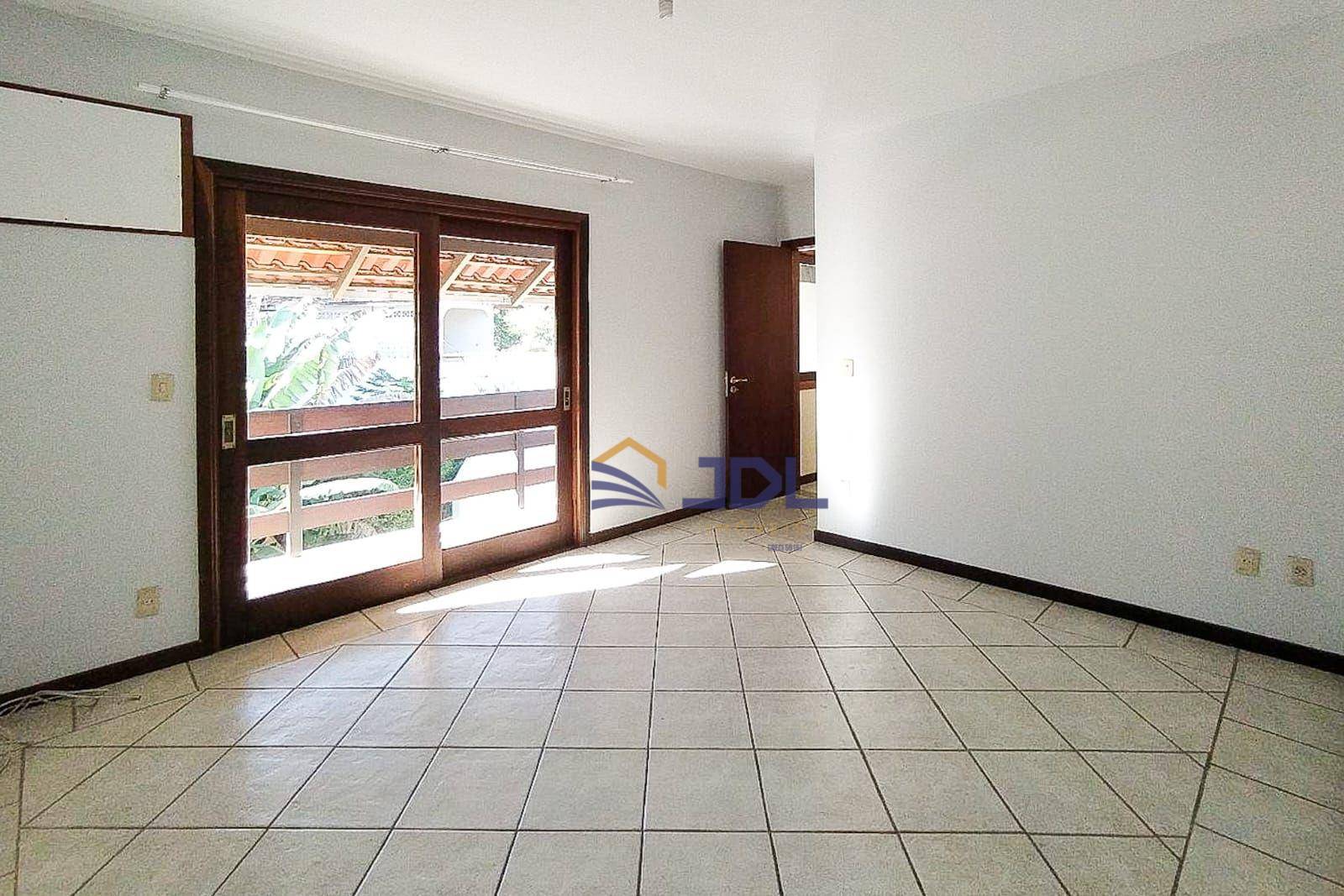 Casa à venda com 4 quartos, 400m² - Foto 12