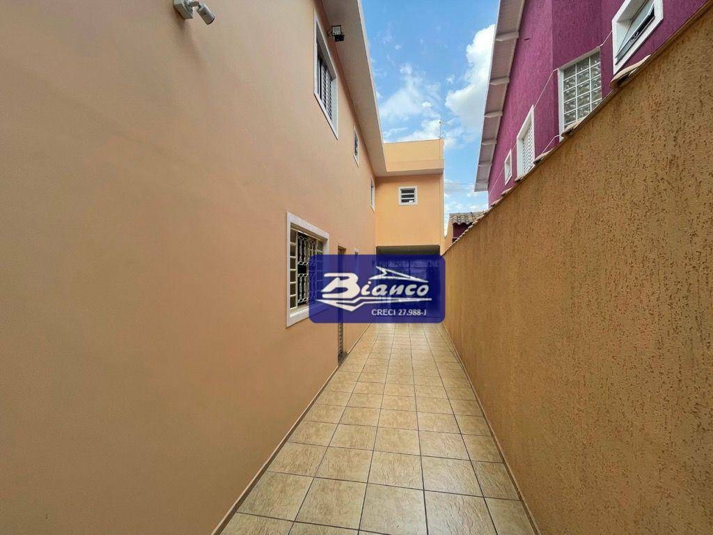 Sobrado à venda com 3 quartos, 205m² - Foto 4