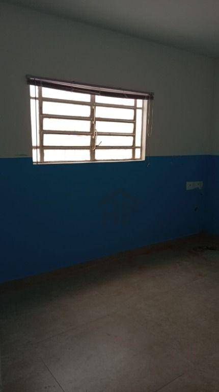 Casa de Condomínio para alugar com 3 quartos, 146m² - Foto 14