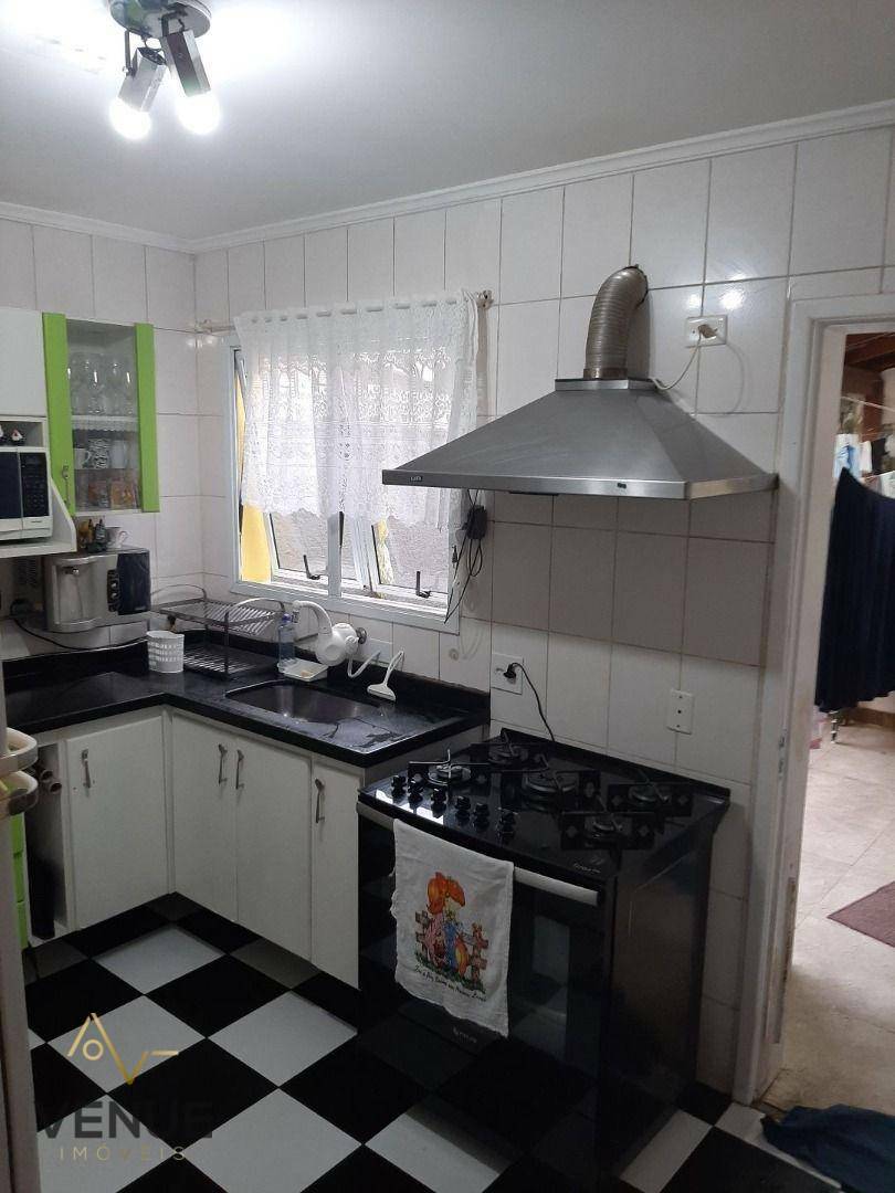 Sobrado à venda com 2 quartos, 82m² - Foto 3