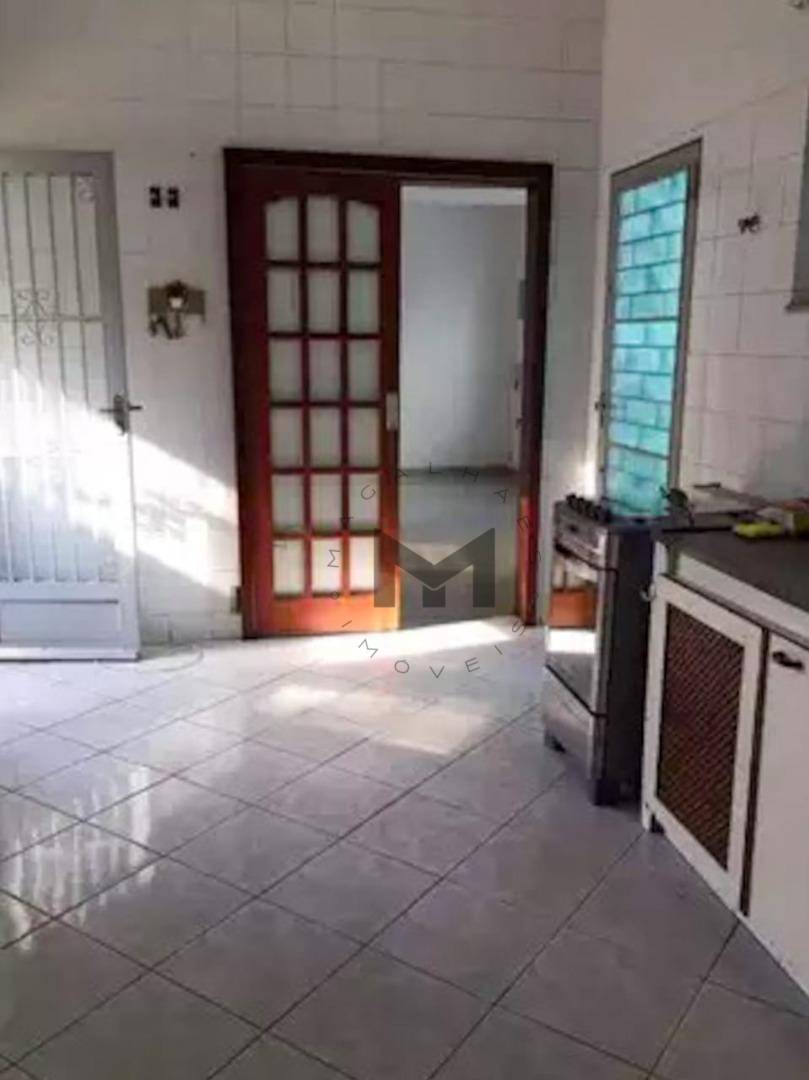 Casa à venda com 4 quartos, 240m² - Foto 23