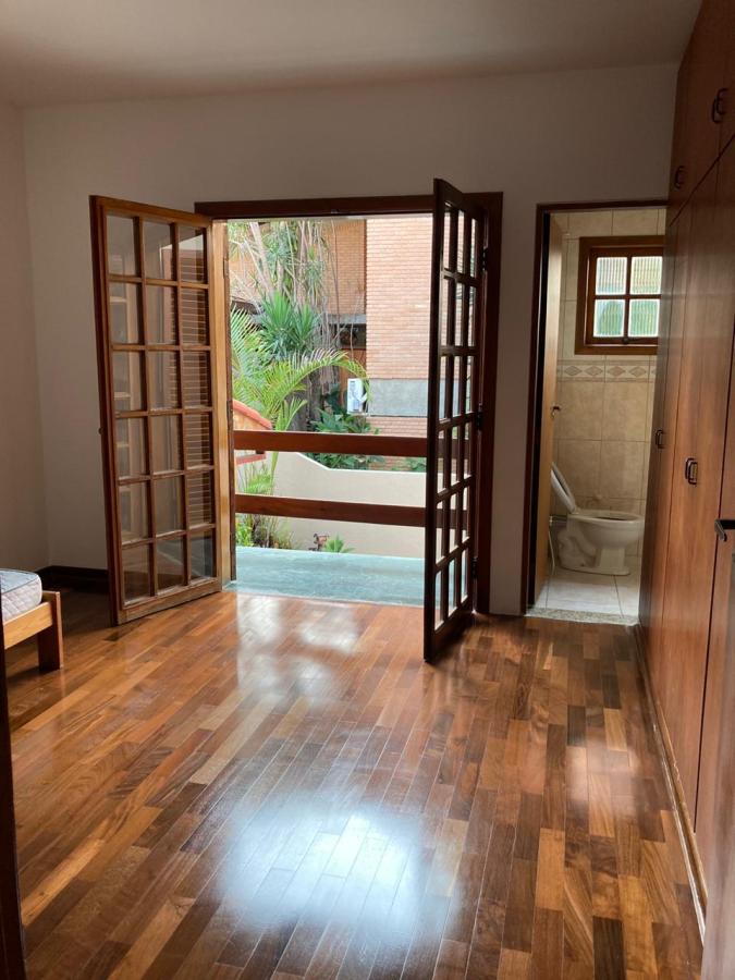 Casa de Condomínio para alugar com 4 quartos, 540m² - Foto 13