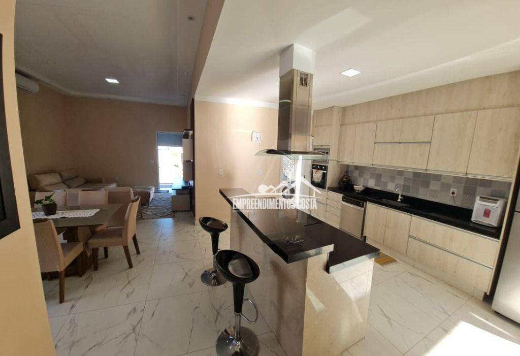 Casa de Condomínio à venda e aluguel com 3 quartos, 182m² - Foto 18