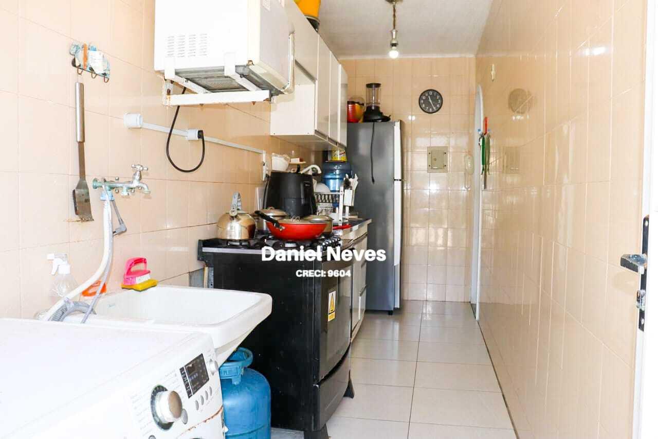 Casa à venda com 2 quartos, 70m² - Foto 7