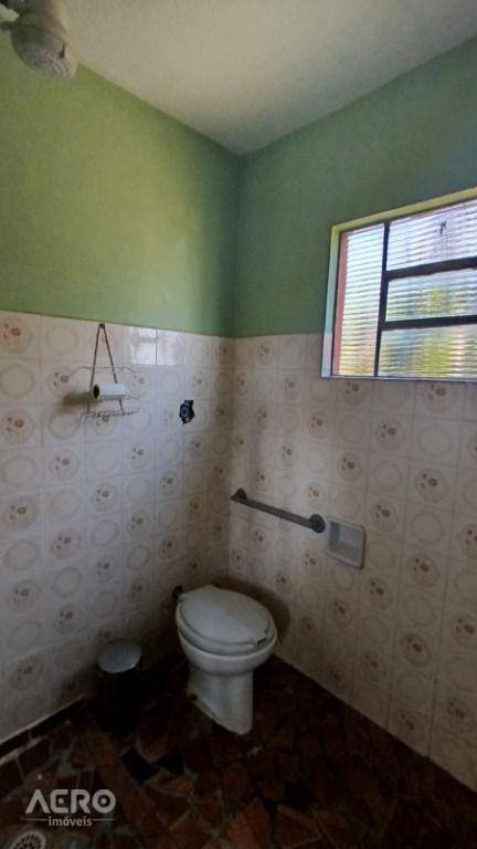 Chácara à venda e aluguel com 5 quartos, 400m² - Foto 12