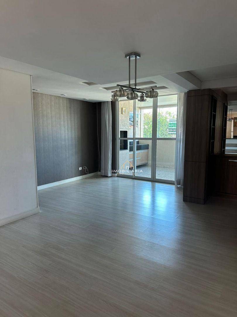 Apartamento para alugar com 2 quartos, 130m² - Foto 4