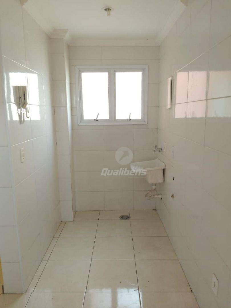 Apartamento para alugar com 2 quartos, 75m² - Foto 3