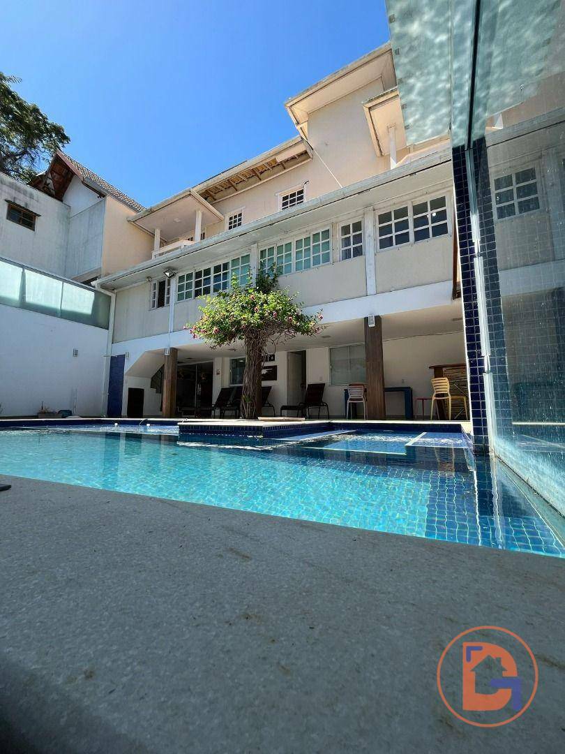 Casa à venda e aluguel com 6 quartos, 216m² - Foto 78